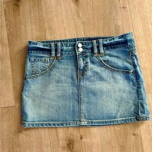 Women’s Gap 1969 Denim Mini Skirt - Size 6